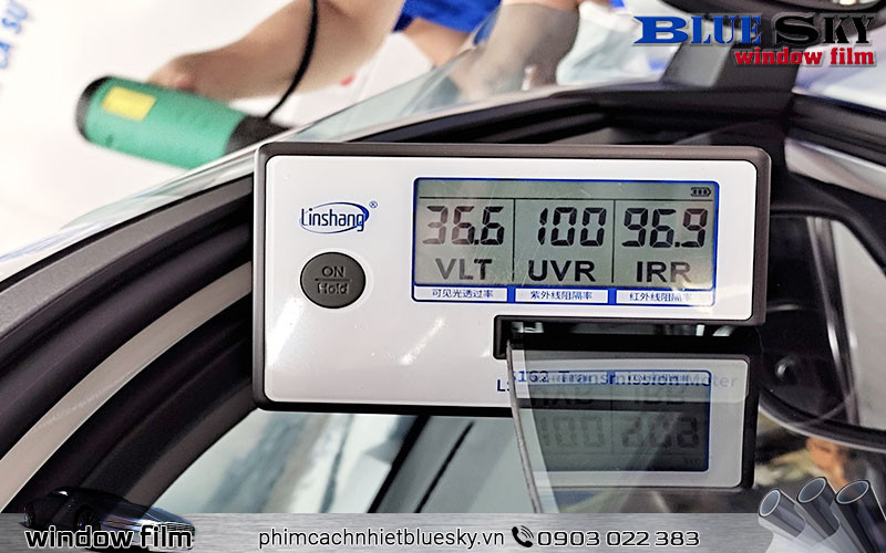 Thiết bị đo thông số phim cách nhiệt sử dụng để đo độ truyền sáng, ngăn tia hồng ngoại (IR), ngăn tia tử ngoại (UV).